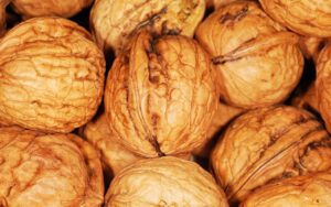 外食で予算が少ない中でもできるダイエットの工夫は？